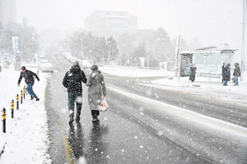 İstanbul’da yarın okullar açılacak. Valilik hava tahminlerini takip ediyor - 6