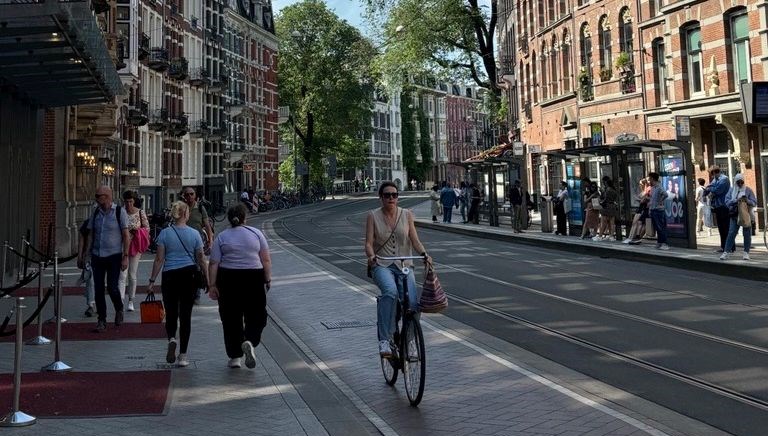 Hollanda'da tüketici güveni yükseldi