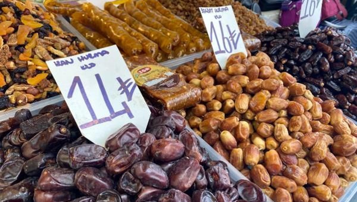 Ramazan öncesi hurma satışları arttı Ramazan öncesi hurma satışları arttı