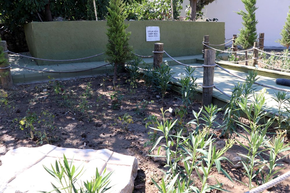 'Çıplak' köyünün 'çıplaklar kampı' sanılmasına köylü halkından tepki - 15