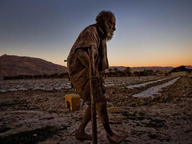 65 yıldır yıkanmayan adam: Amoo Hadji - Magazin Haberleri | NTV