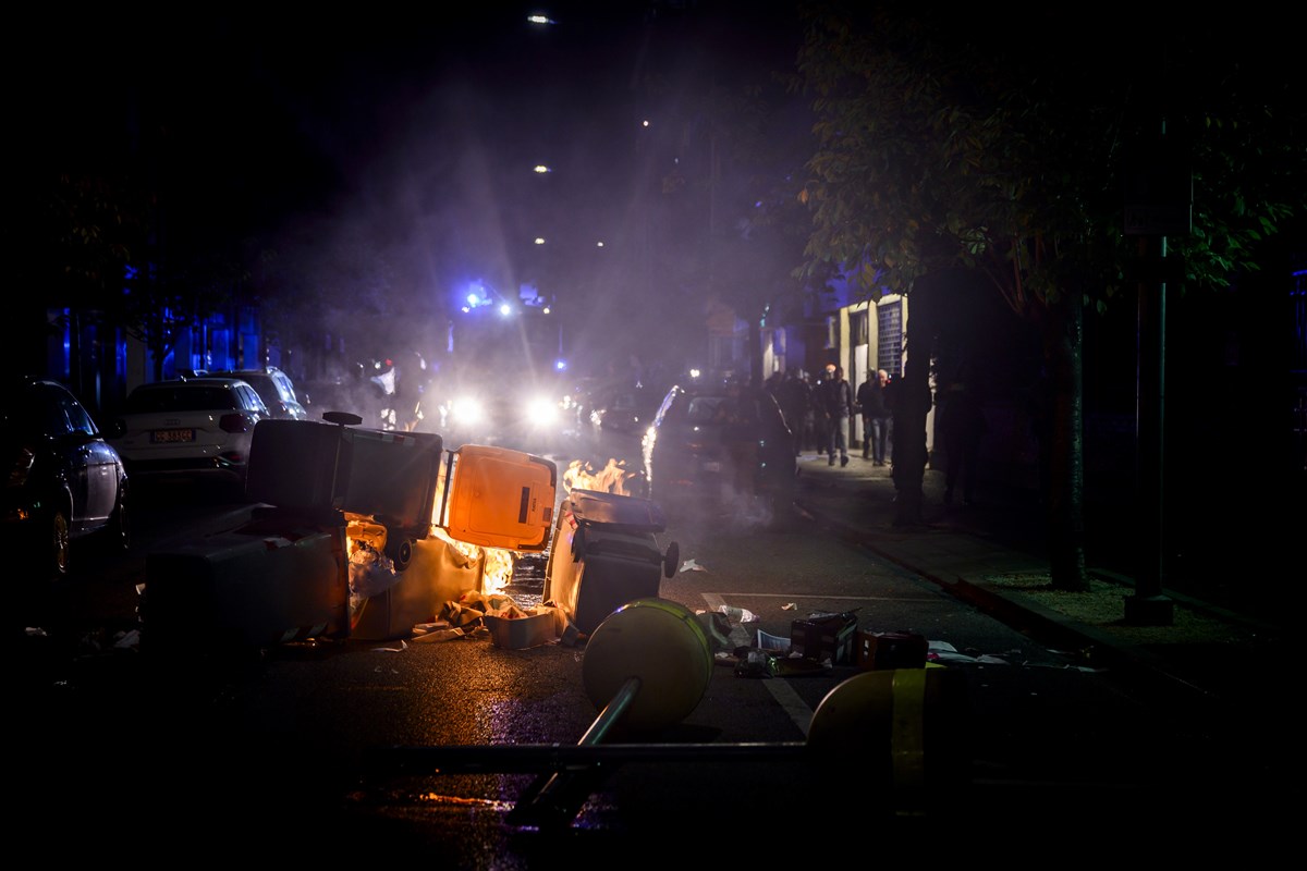 Polis ile protestocular arasında çatışmalar yaşandı.