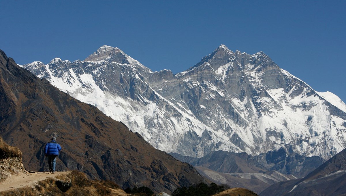 Everest Dağı'nın her yıl 2 milimetre uzadığı tespit edildi