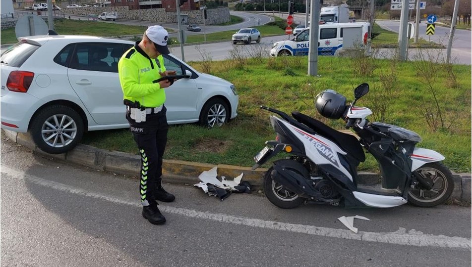 Samsun'da otomobil ile motosiklet çarpıştı: 2 yaralı