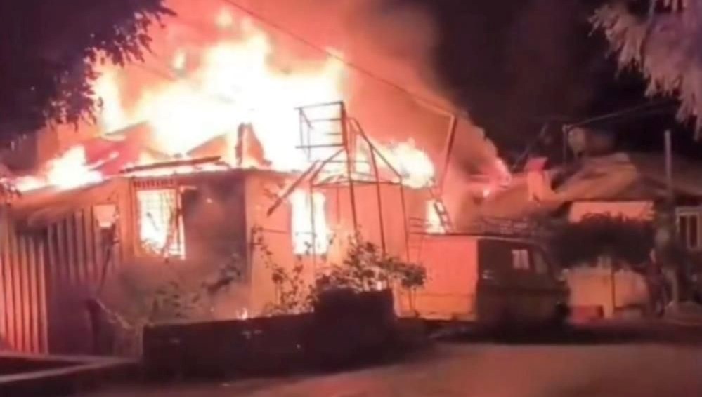 Mersin'de yangın faciası: 2 ölü