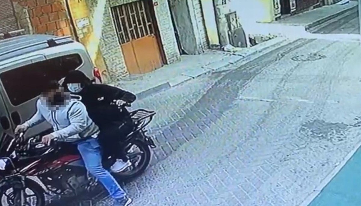 Beyoğlu'nda otele silahlı saldırı kamerada Beyoğlu'nda otele silahlı saldırı kamerada