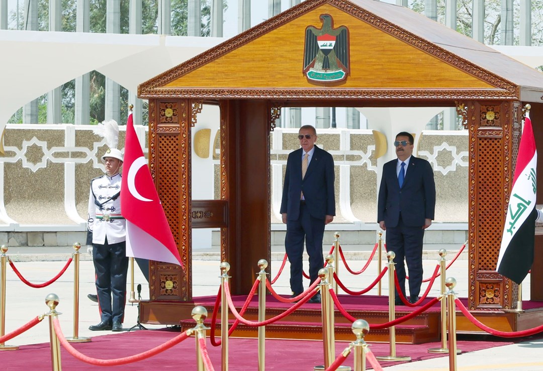 13 yıl sonra ilk ziyaret: Cumhurbaşkanı Erdoğan Irak’ta | Kalkınma Yolu Anlaşması imzalandı