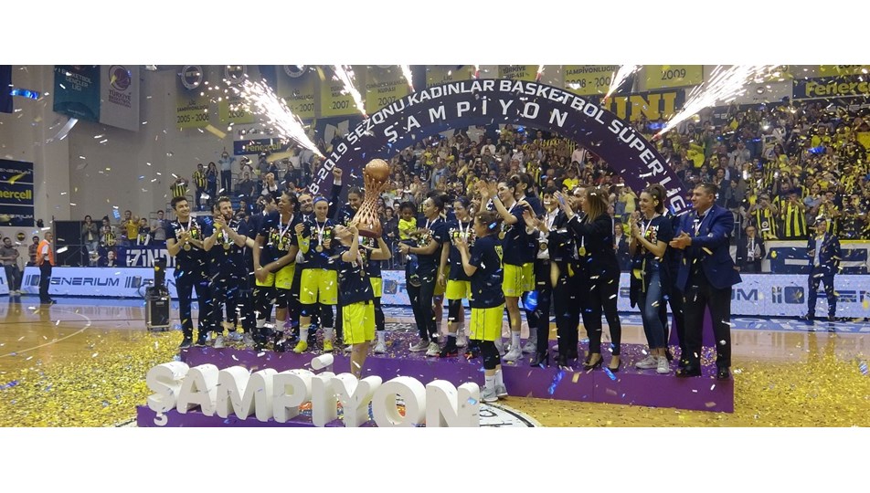 SON DAKİKA: Fenerbahçe Kadınlar Basketbol Süper Ligi play-off finalinde şampiyon oldu