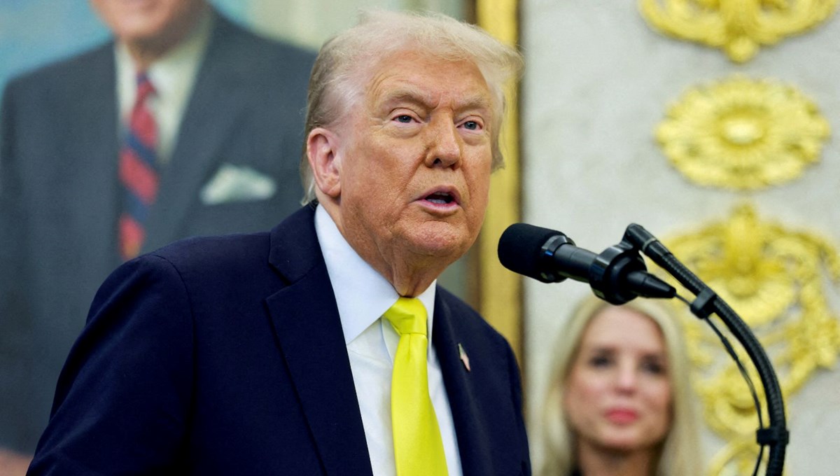 FBI, Trump'ı soruşturan ajanları kovuyor