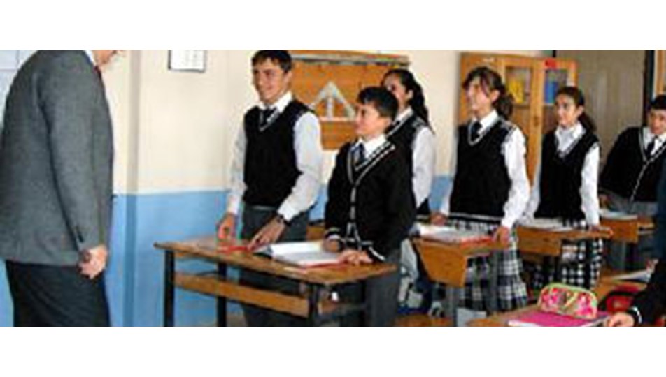 Vali'den öğrencilere 'şifre' esprisi