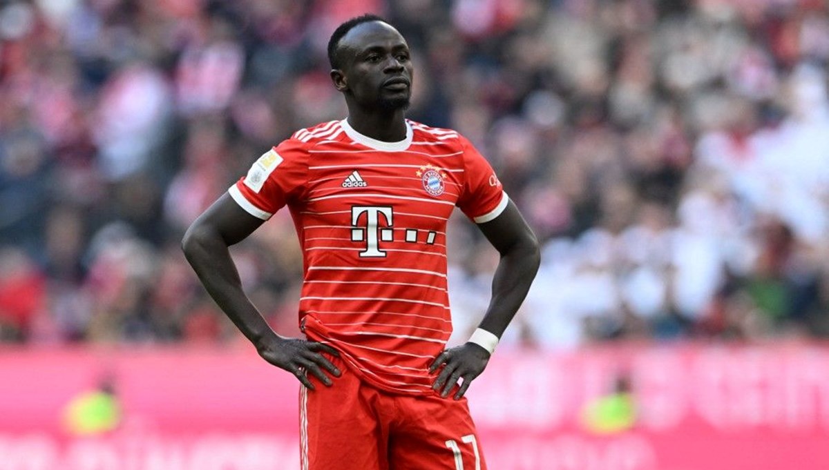 Bayern Münih kadro dışı bıraktığı Sadio Mane'nin biletini kesti