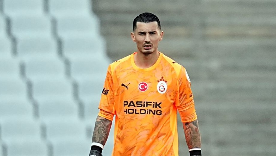 Uğurcan Çakır, maç sonrası “2 gün önce acı bir şekilde kaybettik” diyerek vefat haberini açıkladı