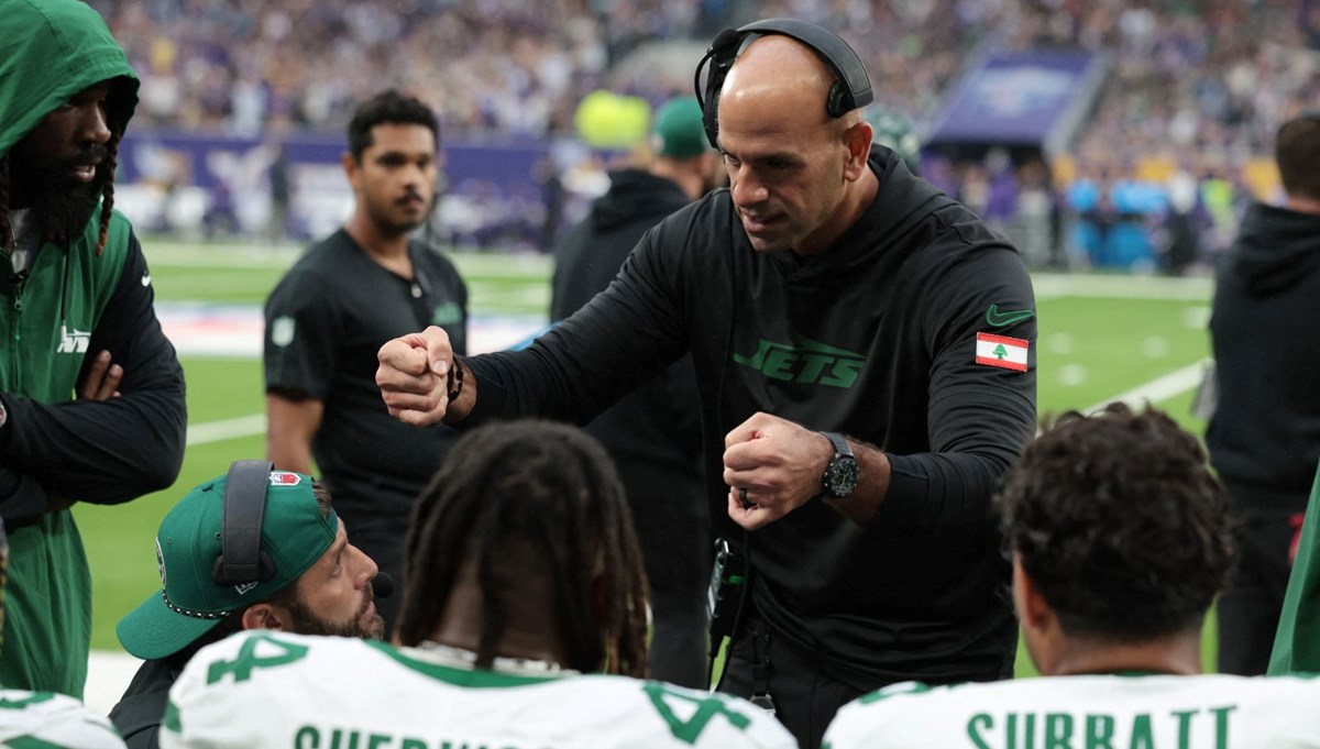 Amerikan Futbolu Ligi'nde Lübnan krizi: Antrenör Robert Saleh görevden alındı Amerikan Futbolu Ligi'nde Lübnan krizi: Antrenör Robert Saleh görevden alındı