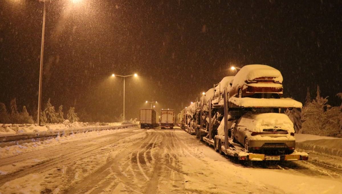 D-100'de İstanbul-Ankara ulaşımı trafiğe açıldı