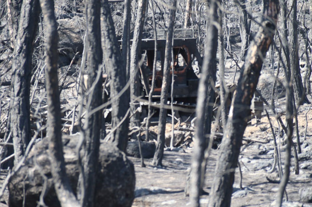 10 orman işçisinin şehit olduğu alan: Araçlar küle dönmüş - 5