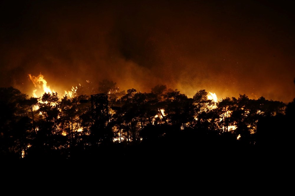 Turizm cenneti Kemer'de orman yangını - 17
