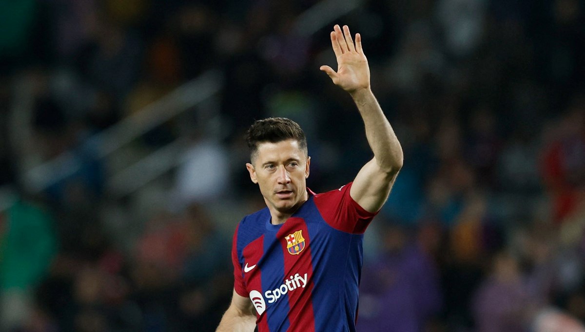Lewandowski'den transfer iddialarına yanıt Lewandowski'den transfer iddialarına yanıt