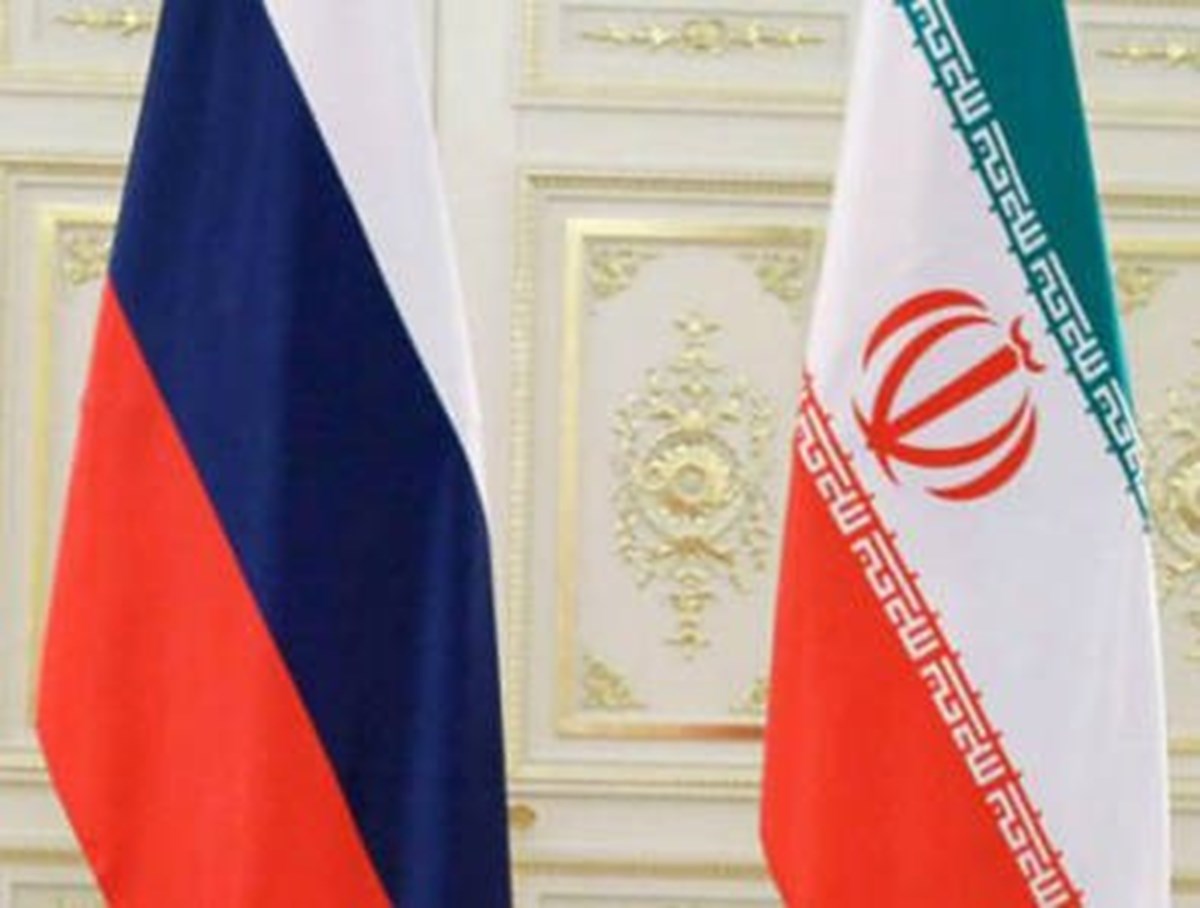İran ve Gazprom, 40 milyar dolarlık yatırımı öngören anlaşmayı imzaladı.