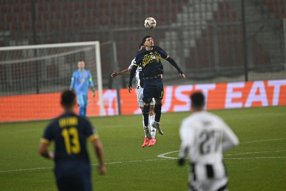 Beşiktaş ve Galatasaray maçlarından galibiyet çıkmadı - 4