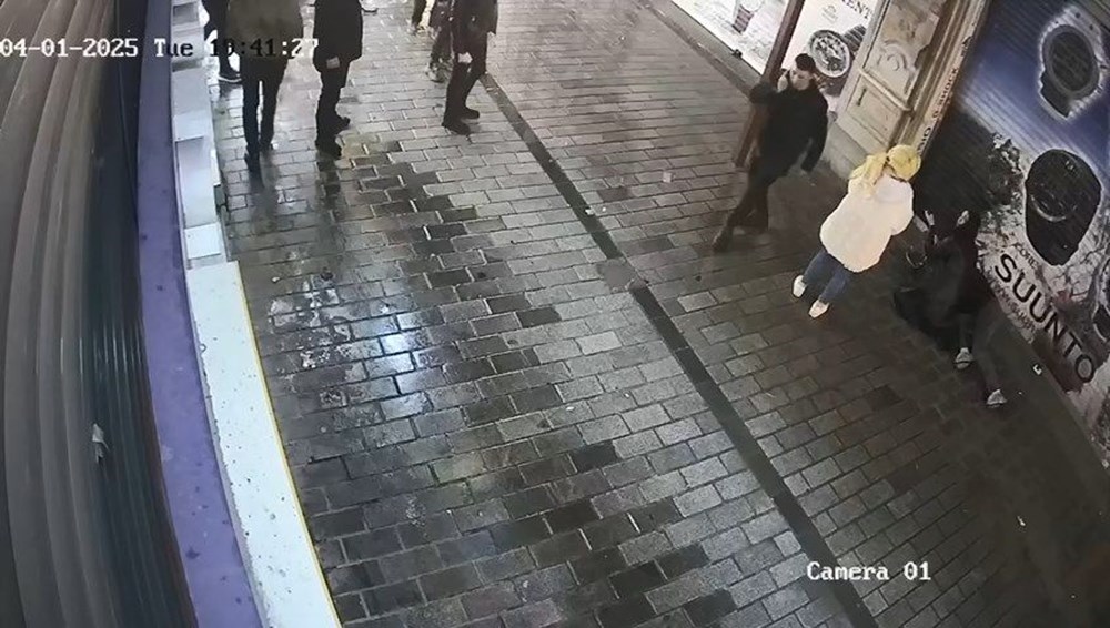 İstanbul'da sokak ortasında kadına şiddet: Bekçi saldırganı vurdu - 4