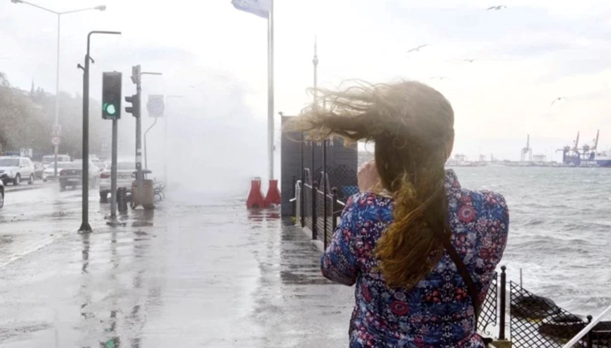 Marmara ve Ege'ye kuvvetli rüzgar uyarısı
