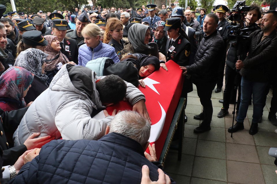 Şehit Pilot Albay Oğuzhan Adalıoğlu son yolculuğuna uğurlandı - 1