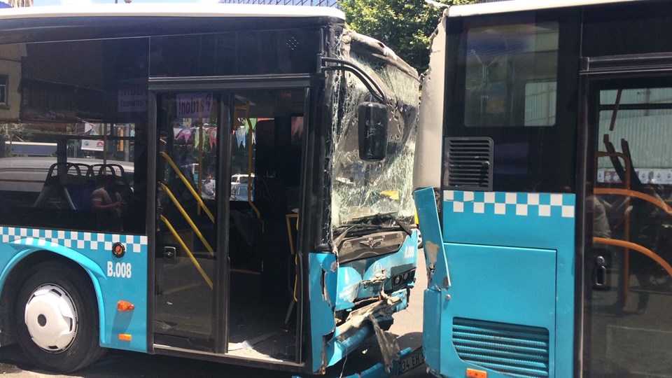 Şişli'de halk otobüsleri çarpıştı: 5 yaralı - 2