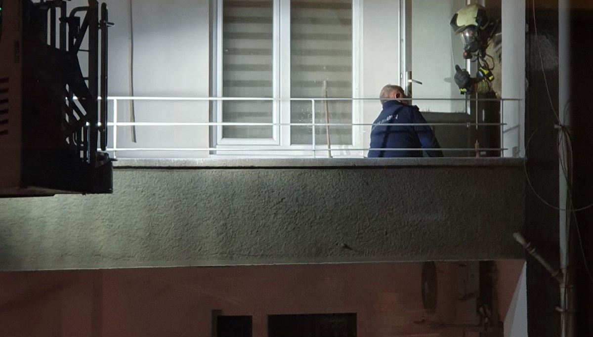 9 yıl önce faaliyetlerini durduran partinin ilçe başkanlığında yangın 9 yıl önce faaliyetlerini durduran partinin ilçe başkanlığında yangın