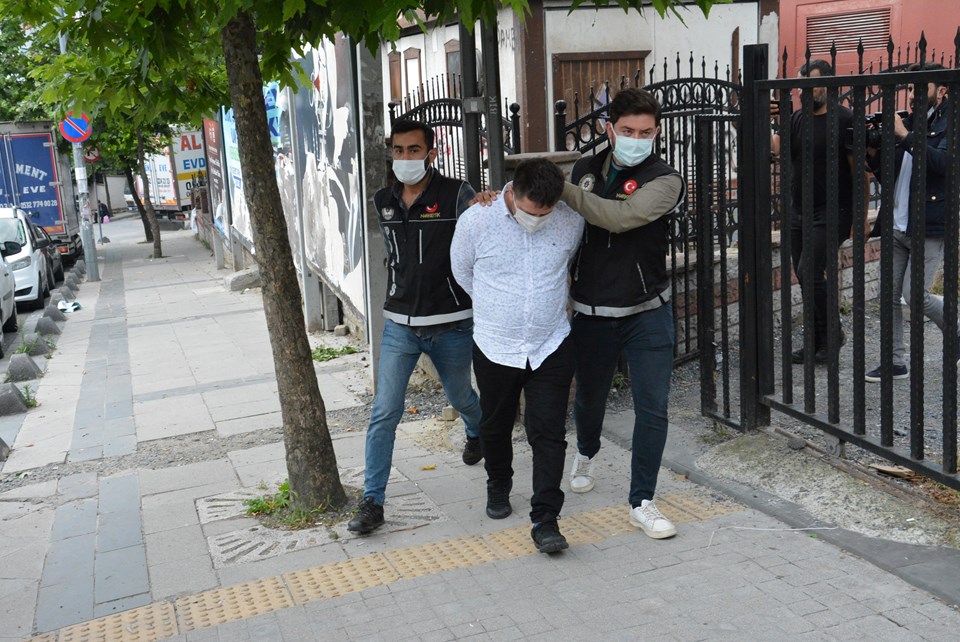İstanbul'da uyuşturucu satıcılarına eş zamanlı operasyon: 32 gözaltı - 1