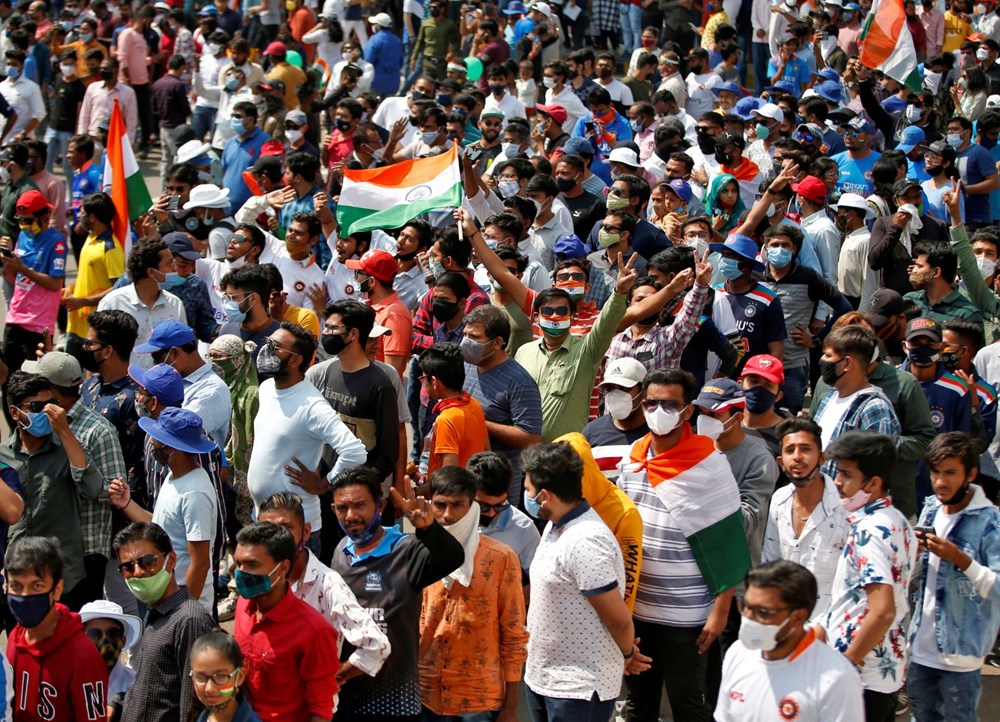 Hindistan'da Covid-19 vakalarının sayısı 20 milyona ulaştı: Halk, cenazelerini karton tabutlarla taşıyor - 8