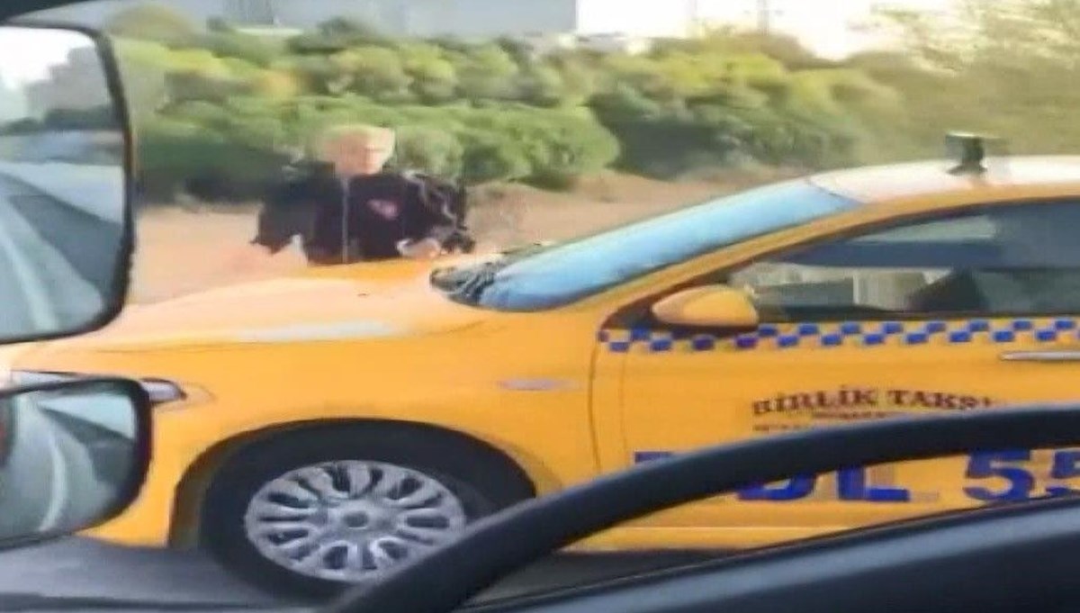 Kaldırımda yayadan yol isteyen taksiciye para cezası