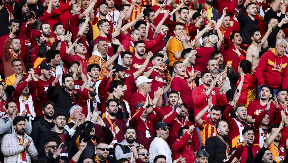 Galatasaray'ın kasasını taraftar doldurdu