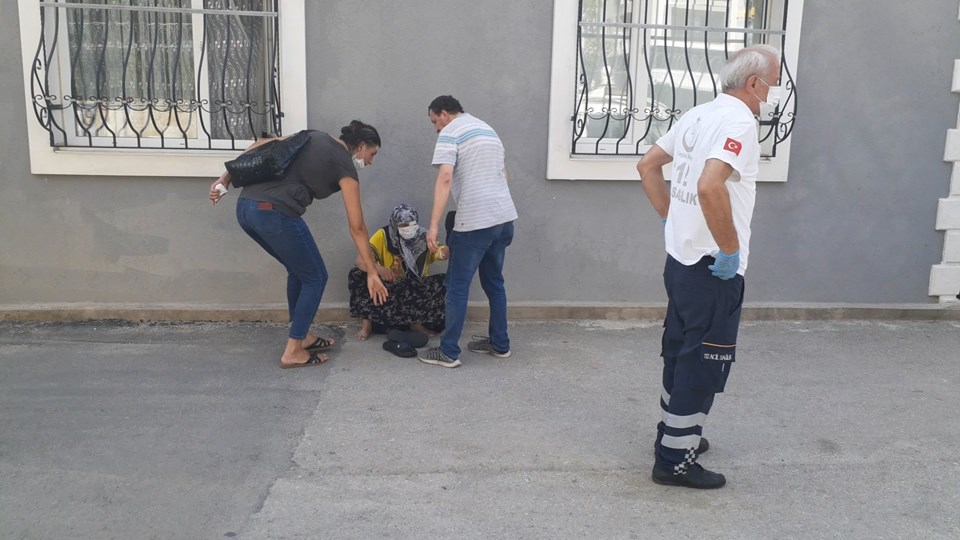 Bursa'da taşlı sopalı çöp kavgası: 3 yaralı, 5 gözaltı - 1