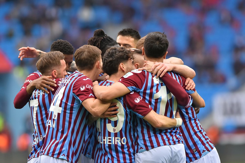 7 gollü maçta kazanan Trabzonspor - 5