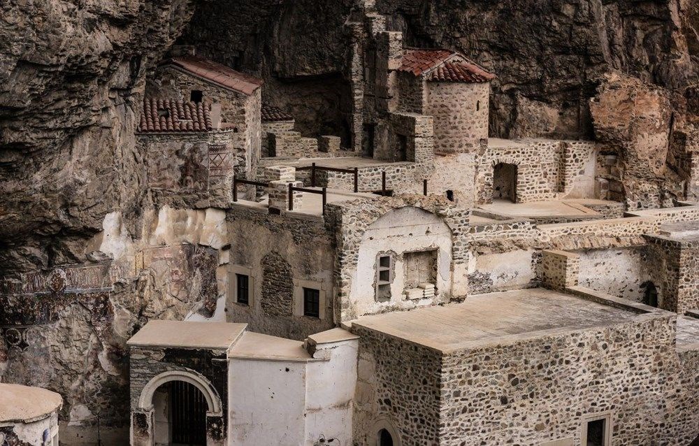 Sümela Manastırı'ndaki fresklerde tahribat oluştuğu iddiası - 5