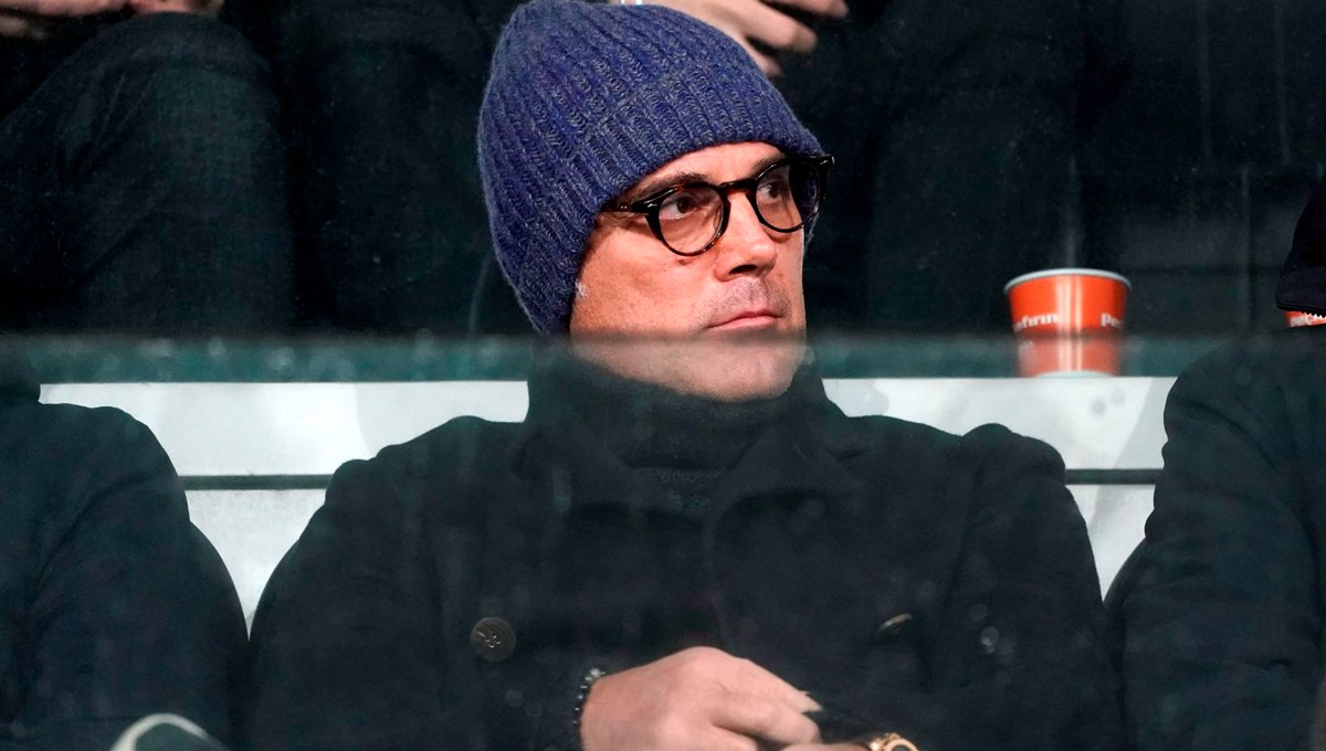 Vincenzo Montella, Başakşehir - Fenerbahçe maçını tribünde takip etti Vincenzo Montella, Başakşehir - Fenerbahçe maçını tribünde takip etti