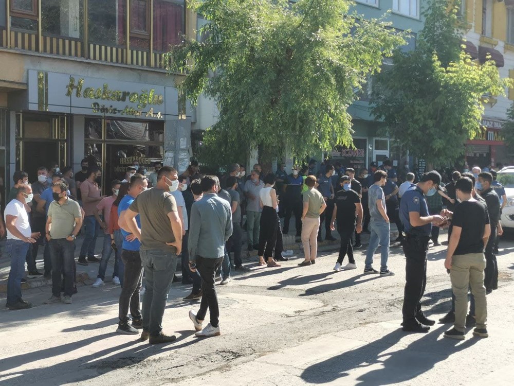 Tunceli�de canlı bomba krizi 2 jandarma personeli açığa alındı NTV