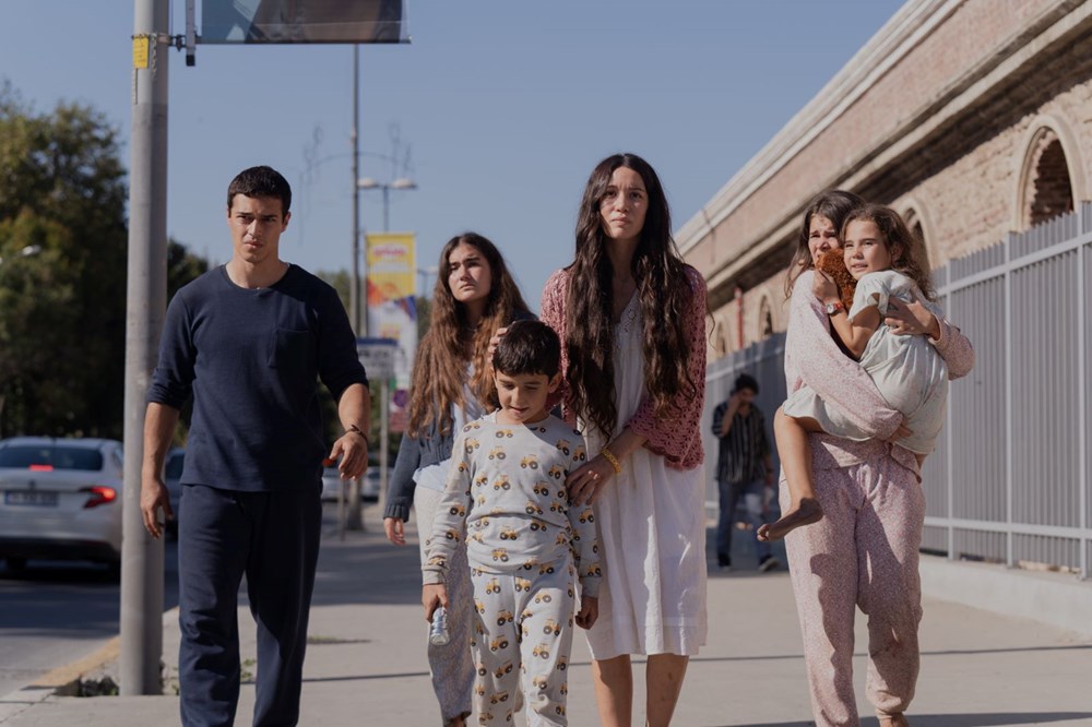 Sahipsizler'in Cemo'su Kaan Mirac Sezen ve Zeliha'sı Doğa Bayram açıkladı: Sette en eğlendikleri sahne hangisi? - 4