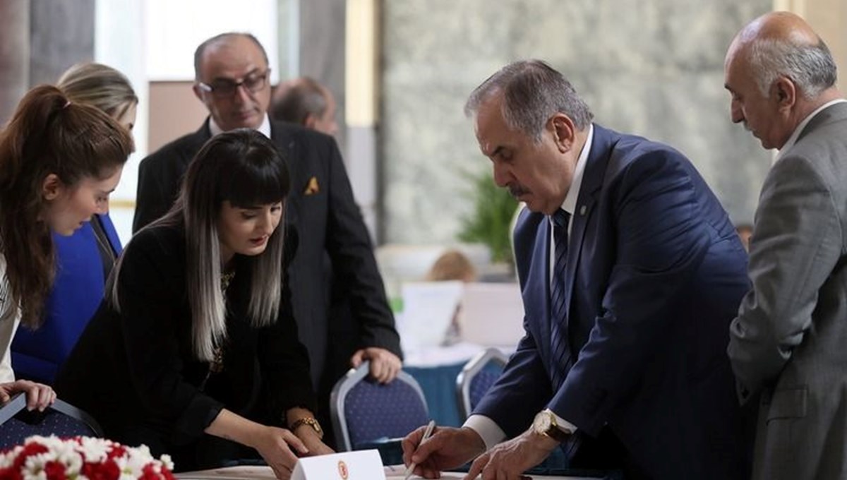 SON DAKİKA HABERİ: İYİ Partili Salim Ensarioğlu partisinden istifa etti SON DAKİKA HABERİ: İYİ Partili Salim Ensarioğlu partisinden istifa etti