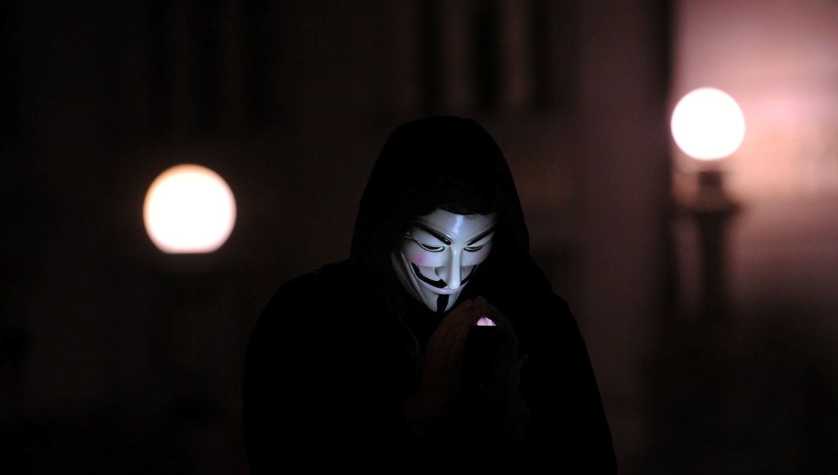 İspanya, NATO ülkelerine siber saldırı düzenledikleri iddiasıyla üç Rusya yanlısı hacker'ı tutukladı İspanya, NATO ülkelerine siber saldırı düzenledikleri iddiasıyla üç Rusya yanlısı hacker'ı tutukladı