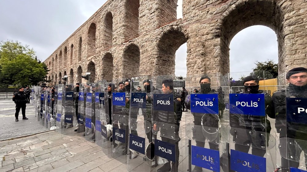 İstanbul'da 1 Mayıs tedbirleri | Geçişlere izin verilmiyor, gözaltılar var - 18