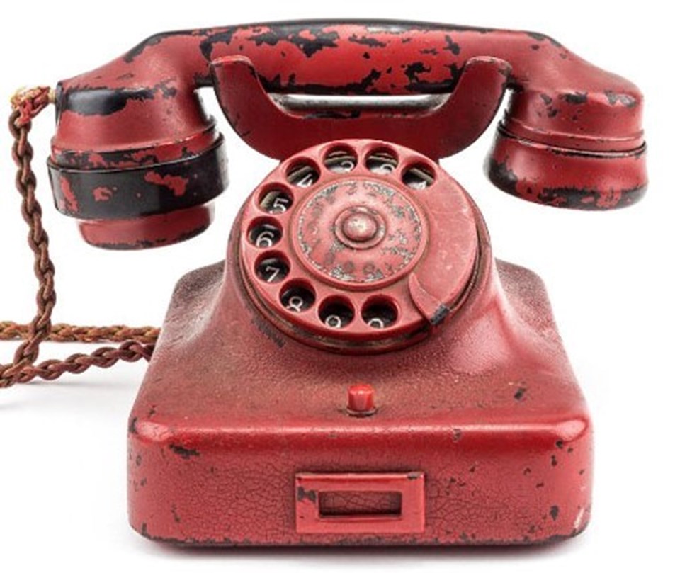 Hitler'in 'kırmızı telefonu' açık artırmayla satılacak - 1