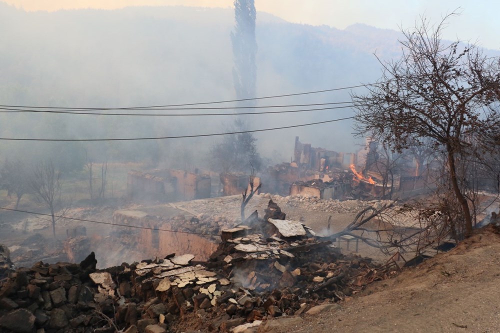 Türkiye'nin ciğerleri yanıyor: İşte yangınlarda son durum - 6