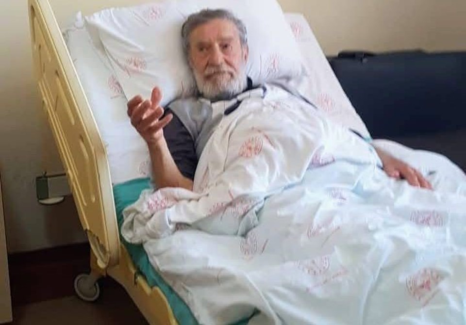 Oyuncu Ahmet Mekin hastaneye kaldırıldı - 1