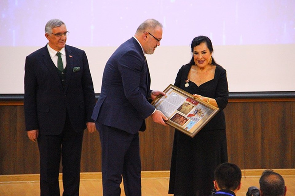 Kırgızistan'da Türk Filmleri Haftası'na Türkan Şoray'lı açılış - 2