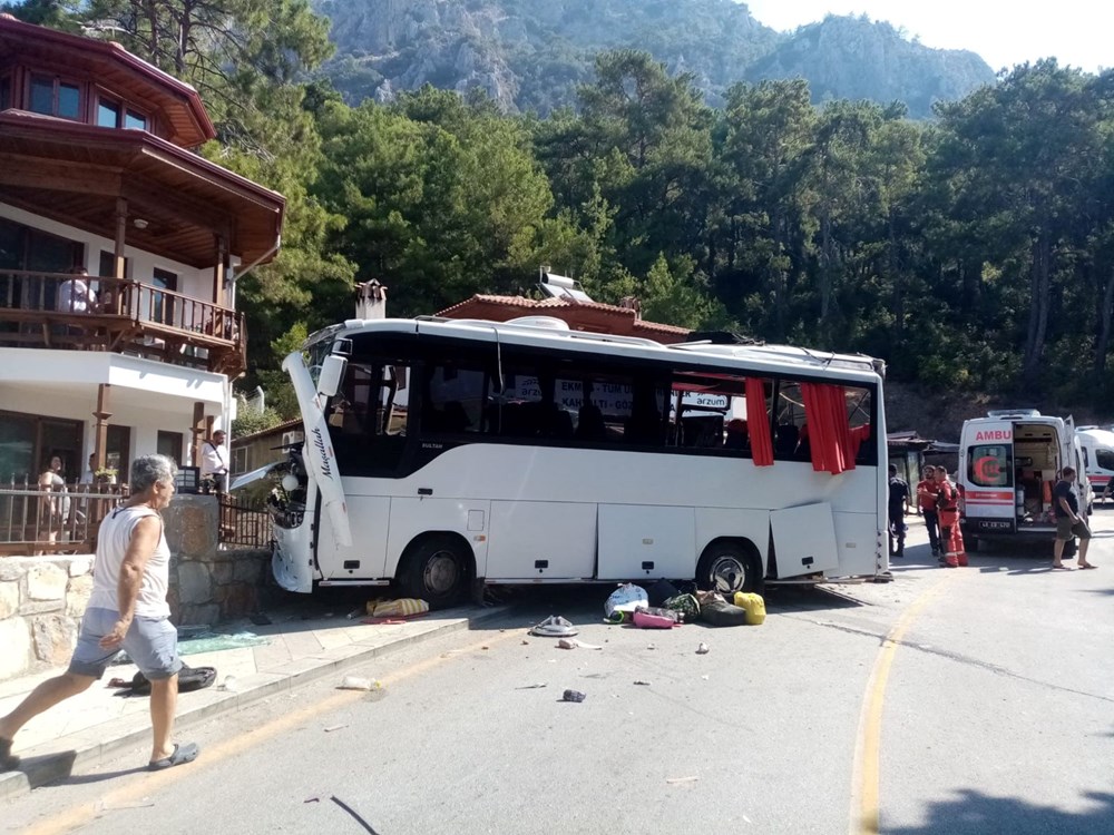 Muğla'da tur midibüsünün freni patladı: 1 ölü, 32 yaralı - 3