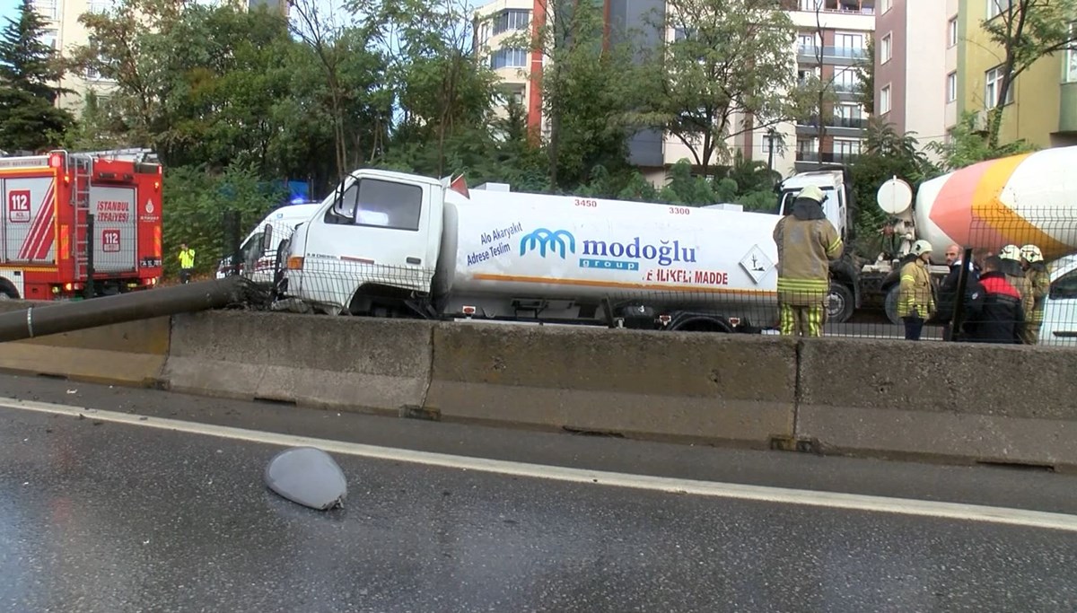 Mazot yüklü tanker ile beton mikseri çarpıştı