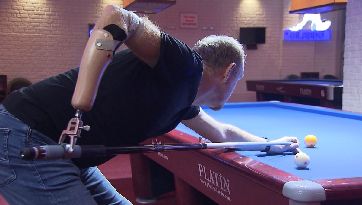 Protez kolla bilardo şampiyonu oldu