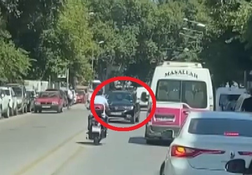 Trafikte geri geri 12 kilometre giden sürücüye para cezası - 1