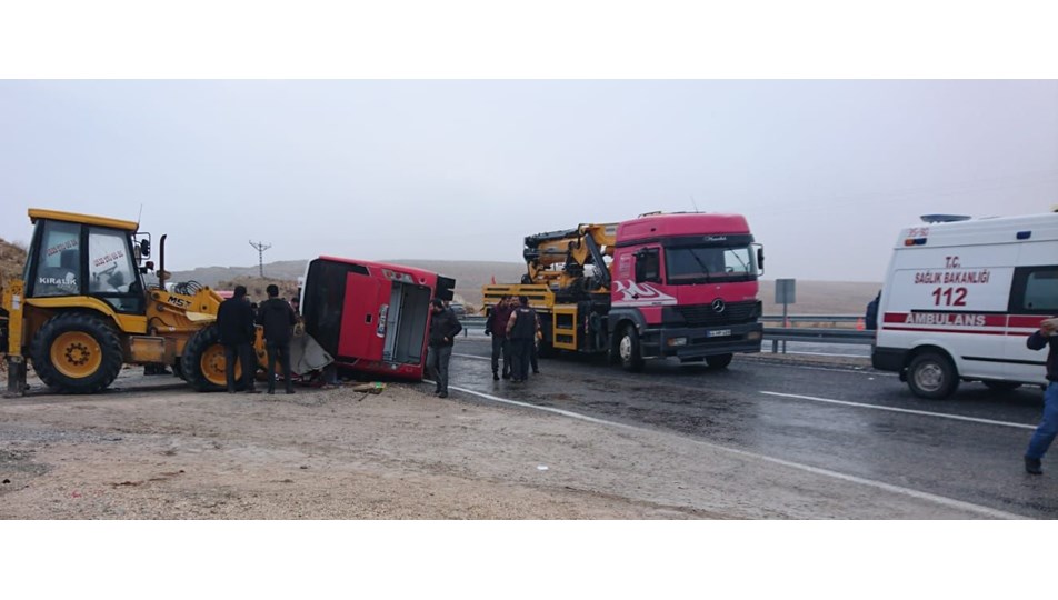 malatya da yolcu midibusu devrildi 7